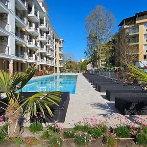 Emilia Romana Park Aparthotel