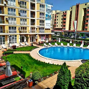 Flores Park Apartment